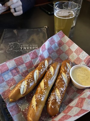 White Horse Tavern by null