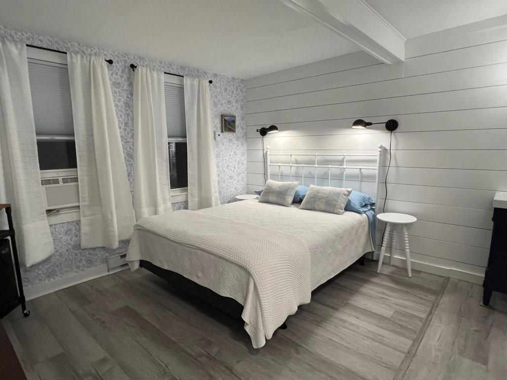 COTTAGE STREET INN 69 Cottage St, Ogunquit, Maine Guest Houses