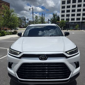 Leo’s Touch Window Tinting - Air 80 Clear on the windshield. - Car Window Tinting Near Me - Tampa, Florida Leo’s Touch Window Tinting - Air 80 Clear on the windshield. - Car Window Tinting Near Me - Tampa, Florida