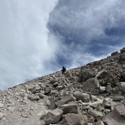 Lassen Peak Trail - Lassen Peak Trail: trail terrain