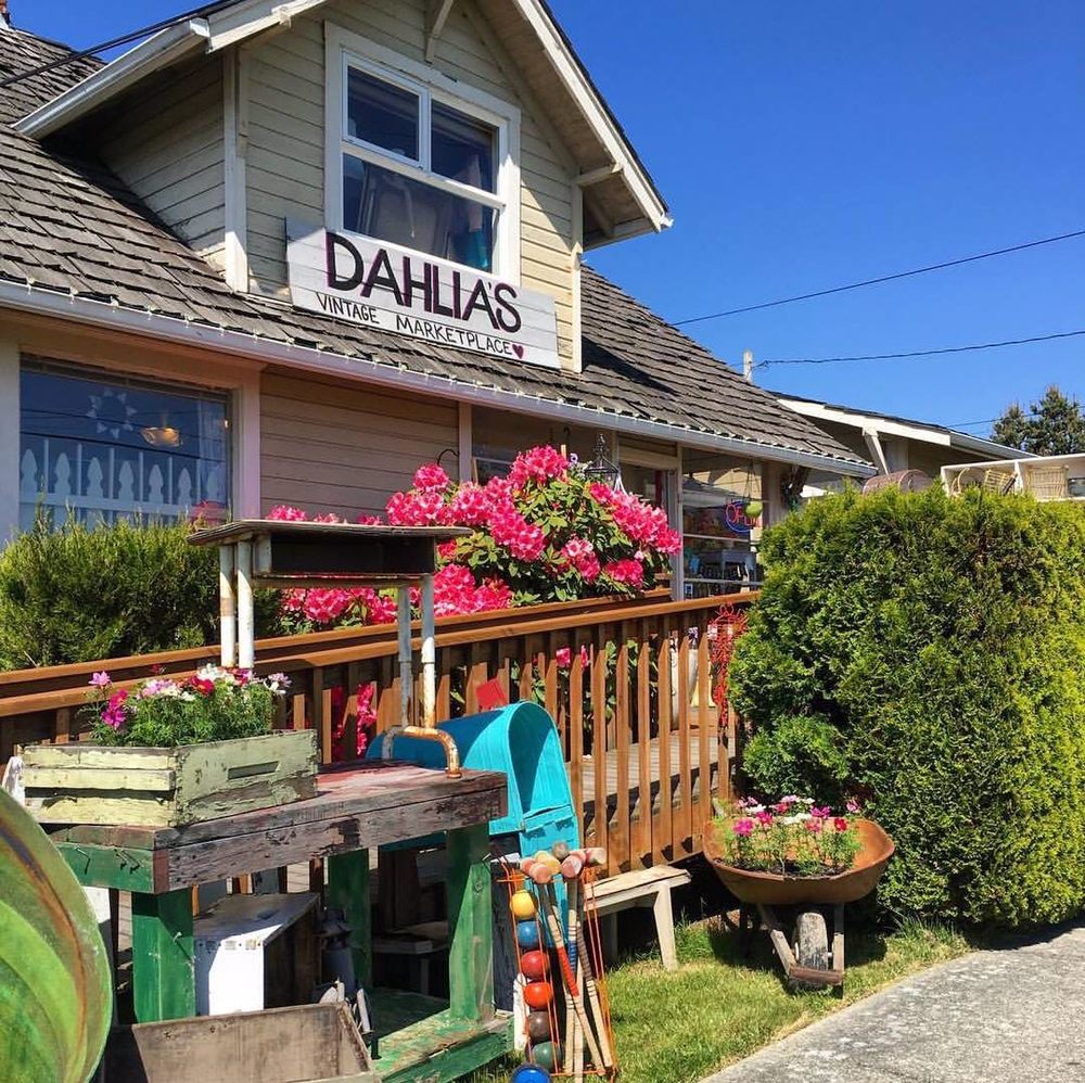 Dahlia's Vintage Marketplace Image