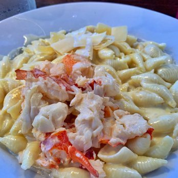Side Street Cafe - full size lobster mac & cheese - American Near Me - Bar Harbor, Maine