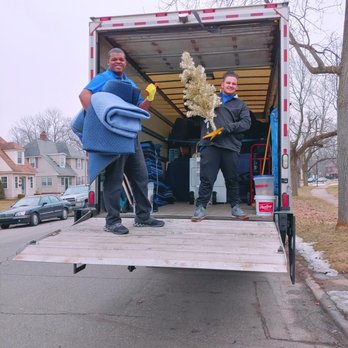 Move Eaze - Almost Christmas...handle that tree with care. - Movers Near Me - South Bend, Indiana Move Eaze - Almost Christmas...handle that tree with care. - Movers Near Me - South Bend, Indiana