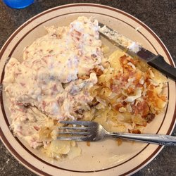 Court Diner - Cream chipped beef on toast w/ home fries