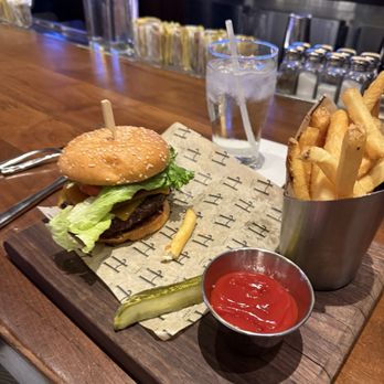 The Henry - Burger and fries - American Near Me - Las Vegas, Nevada The Henry - Burger and fries - American Near Me - Las Vegas, Nevada