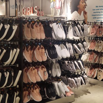 Primark - Accessories Near Me - King of Prussia, Pennsylvania Primark - Accessories Near Me - King of Prussia, Pennsylvania