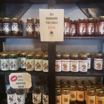 Smokin’ Tails Distillery - Distilleries Near Me - Phelps, New York