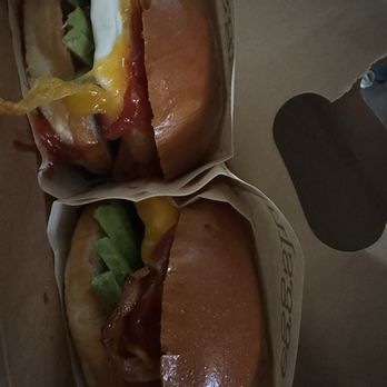 Eggslut - Breakfast sandwhiches - New American Near Me - Glendale, California