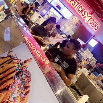 Raleigh Rolls - Ice Cream & Frozen Yogurt Near Me - Raleigh, North Carolina