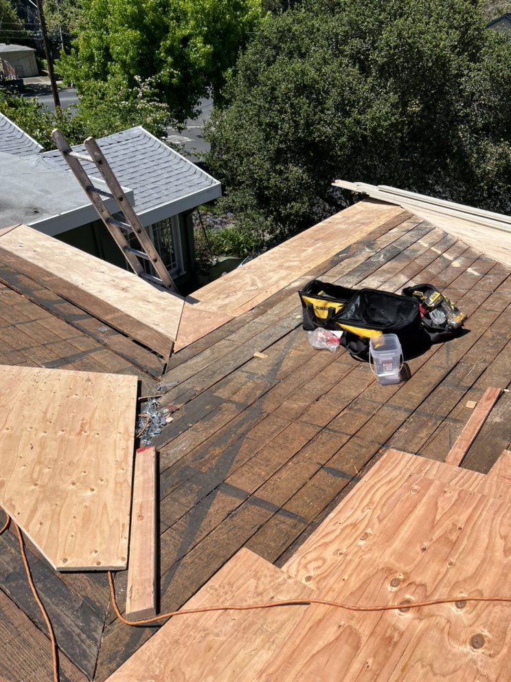 Slide of United Roofing