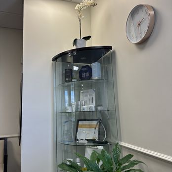 Schweiger Dermatology - Dermatologists Near Me - San Mateo, California Schweiger Dermatology - Dermatologists Near Me - San Mateo, California