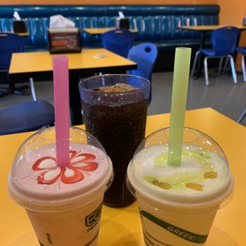 Boogie’s Burgers - two drinks on a table - Burgers Near Me - Calgary, Alberta