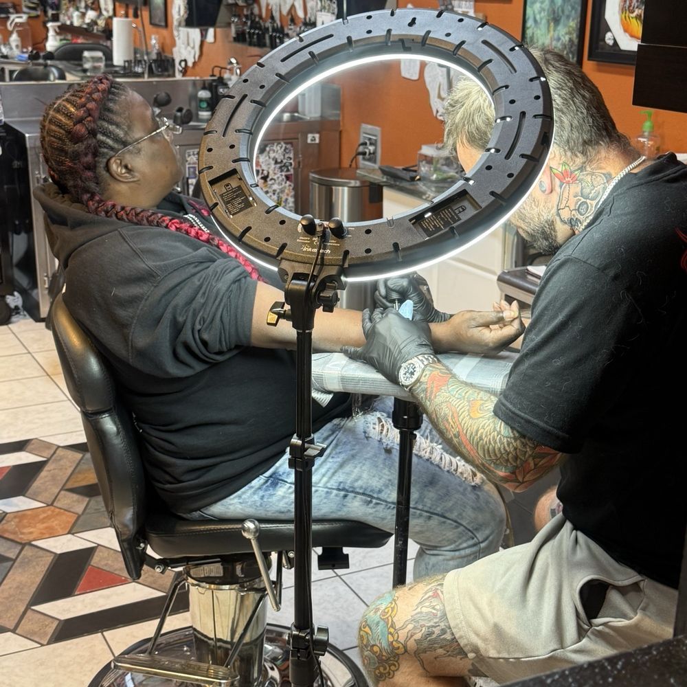 Phantom 8 Tattoo & Piercing - Tattoo Near Me - Englewood, Colorado