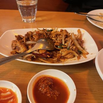 Burma Berkeley - Soo gooddddddd especially with this red chilli sauce - Burmese Near Me - Berkeley, California