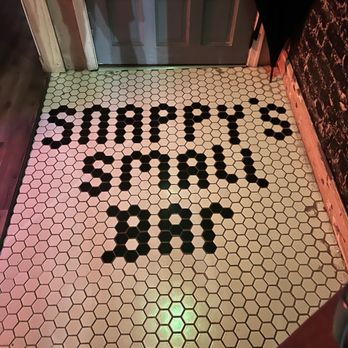 Snappy's Small Bar - Dive Bars Near Me - Washington, DC, District of Columbia