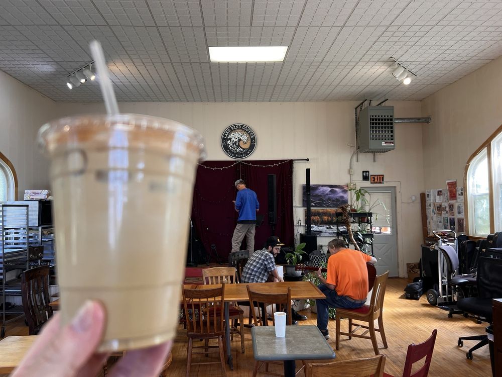 Lake Wind Coffee Logo