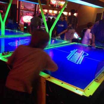Main Event Austin - Who doesn't like air hockey! - Bowling Near Me - Austin, Texas Main Event Austin - Who doesn't like air hockey! - Bowling Near Me - Austin, Texas