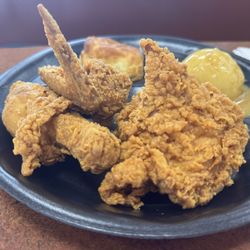 Lee's Famous Recipe Chicken