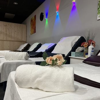 Acupressure Relaxing Space - Massage Therapy Near Me - The Village, Oklahoma Acupressure Relaxing Space - Massage Therapy Near Me - The Village, Oklahoma