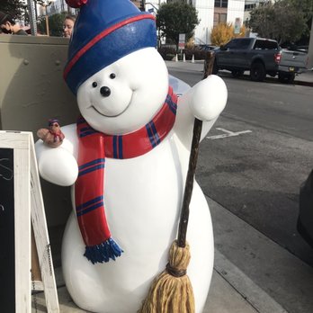 Coffee Tomo - Frosty right outside - Coffee & Tea Near Me - Los Angeles, California Coffee Tomo - Frosty right outside - Coffee & Tea Near Me - Los Angeles, California