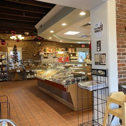 DiCamillo Bakery - Inside