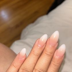 Mary Queen Nails