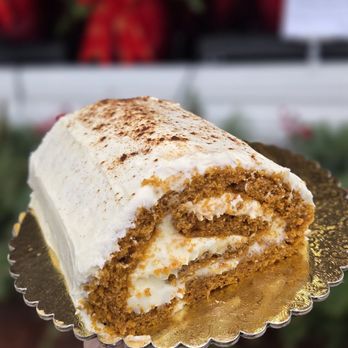 Dorothy Lane Market - Pumpkin roll - Grocery Near Me - Mason, Ohio