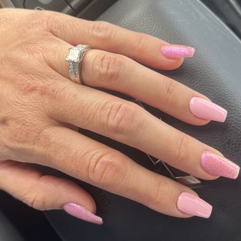 Glamour Nails & Spa - Acrylic fill - Nail Salons Near Me - Norco, California