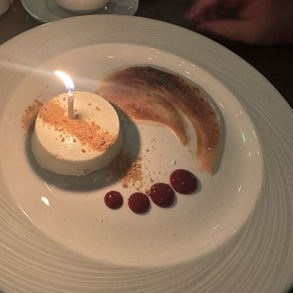 The Chapman - Citrus meringue dessert - Lounges Near Me - Winter Park, Florida The Chapman - Citrus meringue dessert - Lounges Near Me - Winter Park, Florida