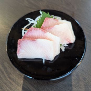 Mizu Sushi Ayce - Hamachi sashimi - Sushi Bars Near Me - Pleasant Hill, California
