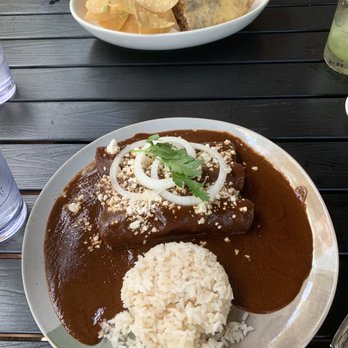 Somos Oaxaca - Enchiladas Oaxaquena - Mexican Near Me - Los Angeles, California Somos Oaxaca - Enchiladas Oaxaquena - Mexican Near Me - Los Angeles, California