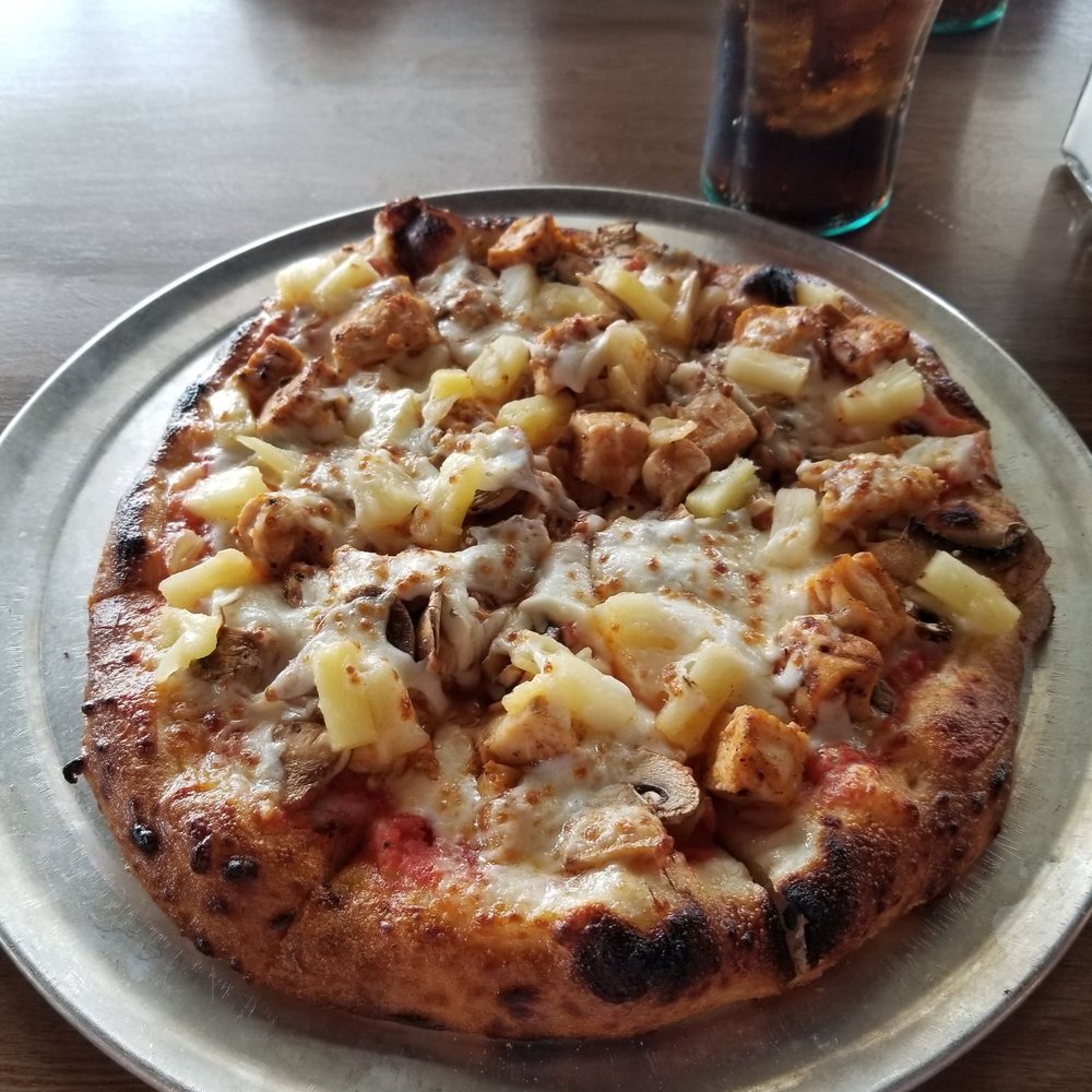 Brienzo's Pizza + Bar - Bbq chicken pineapple mushroom - Pizza Near Me - Peoria Heights, Illinois Brienzo's Pizza + Bar - Bbq chicken pineapple mushroom - Pizza Near Me - Peoria Heights, Illinois