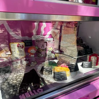 Hello Kitty Cafe - Desserts Near Me - Las Vegas, Nevada