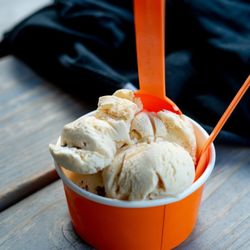 Poppy's Frozen Yogurt - Cookie dough