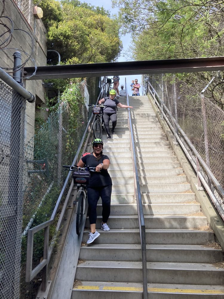 BLAZING SADDLES BIKE RENTALS & TOURS Updated September 2024 36