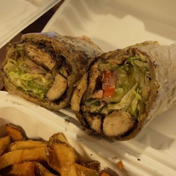 The Yard - Newark - The Just Walla Chopped Thigh Sandwich - American Near Me - Newark, New Jersey The Yard - Newark - The Just Walla Chopped Thigh Sandwich - American Near Me - Newark, New Jersey