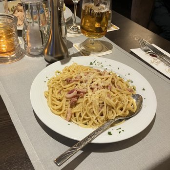 Mama Maria - Pizza Near Me - Gerolstein, RP