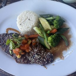 Skirt Steak 10 oz* Skirt Steak 10 oz*