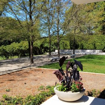 Miller House & Garden - view to the northwest - Landmarks & Historical Buildings Near Me - Columbus, Indiana