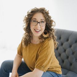 Wild Lilac Wellness - Welcome! I'm Dr. Zarya and I'm here to help you conquer burnout and overwhelm. It's your time to thrive!