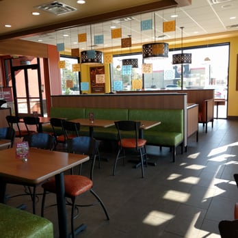 El Pollo Loco - Dining area - Fast Food Near Me - Houston, Texas