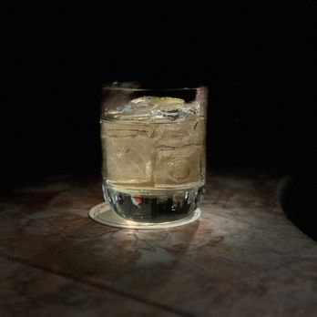 Toca da Raposa - Cocktail Bars Near Me - Lisbon, 11