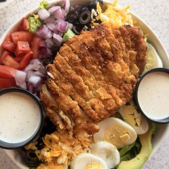 Dove Mountain Brewing - Cobb salad with chicken - Brewpubs Near Me - Marana, Arizona