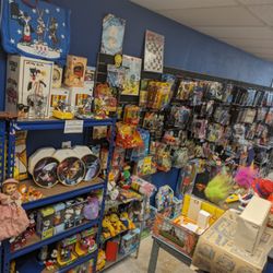 Vintage toys and collectibles