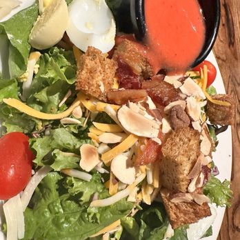 Local Goat - House Salad with strawberry vinaigrette dressing - New American Near Me - Pigeon Forge, Tennessee