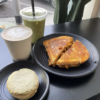 Syndicate - Matcha, coffee latte, earl grey cookie, da Vinny hot sandwich (chicken & sun dried tomatoes) - Bakeries Near Me - Sierra Madre, California Syndicate - Matcha, coffee latte, earl grey cookie, da Vinny hot sandwich (chicken & sun dried tomatoes) - Bakeries Near Me - Sierra Madre, California