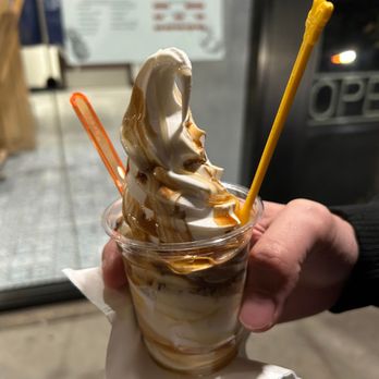 Honeymee - soft serve with coffee (affogato) - Ice Cream & Frozen Yogurt Near Me - Irvine, California