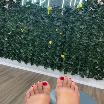 VIP Nails & Lash - Toes done perfect - Nail Salons Near Me - Thornton, Colorado