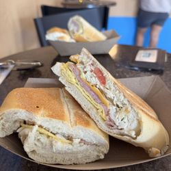 Pandeli - Jamón, huevo, y queso
