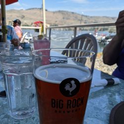 Outboard Waterfront Pub